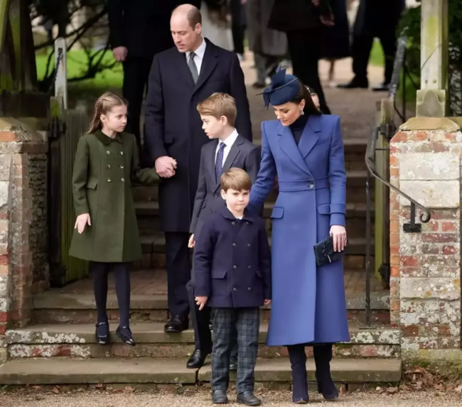 Kral ailəsi ilə bağlı ŞOK İDDİALAR: qarşılıqlı xəyanət, qeyri-qanuni uşaqlar... - FOTO