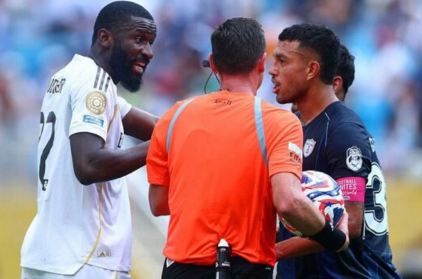 FIFA "Real Madrid"in müdafiəçisi ilə bağlı istintaqı başa çatdırıb