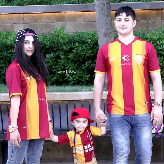 Azərbaycanda 9 yaşlı uşağı sevib-evləndiyi iddia edilən müəllimin ŞOK FOTOLARI YAYILDI