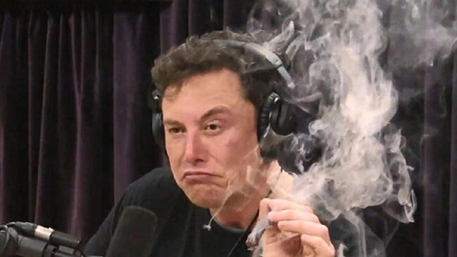 İlon Maskın bioqrafından şok iddia: "O, çılğınlaşır və Amerika üçün təhlükə yarada bilər"