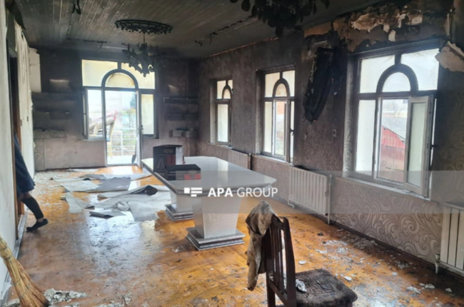 Lənkəranda oğrular mürəbbə yeyib evi yandırdılar - İDDİA