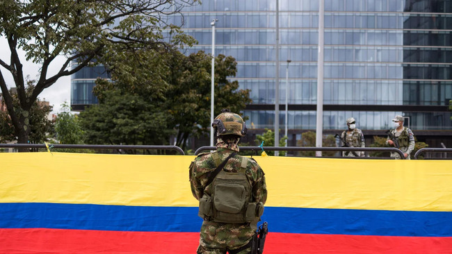 Kolumbiya Ekvadora aid mallara rüsumları 100%-dək artıracaq