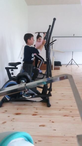 Əlinin müalicəsi üçün 200 manata ehtiyacı var - FOTO