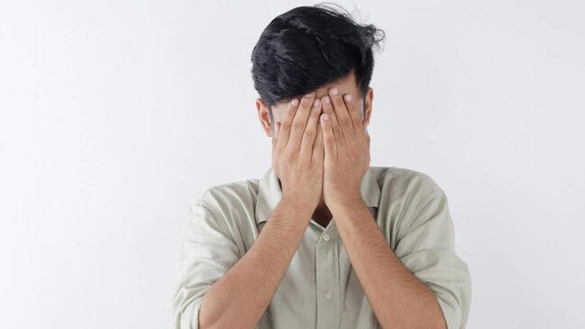 Dil intellekti üzə çıxarır: Aşağı IQ-a malik insanların tez-tez işlətdiyi 7 ifadə