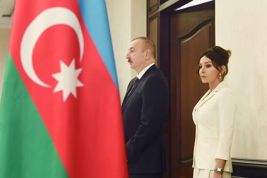 İlham Əliyev və Mehriban Əliyeva İsmayıllıda hotelin açılışında iştirak ediblər - YENİLƏNİB