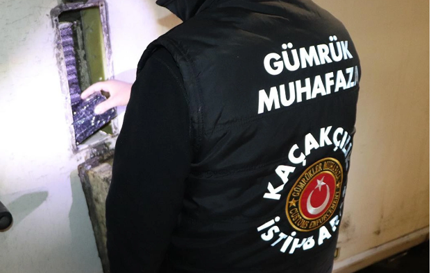 İrandan Türkiyəyə külli miqdarda narkotik vasitənin keçirilməsinin qarşısı alındı