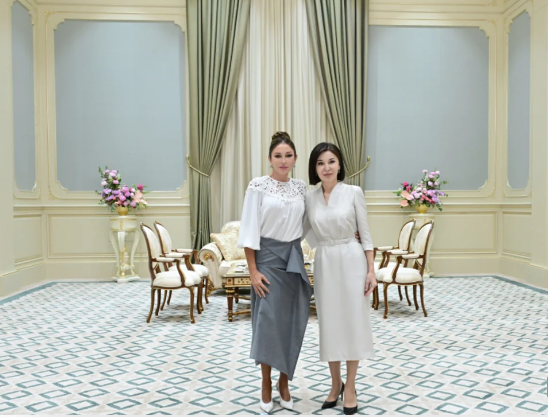 Daşkənddə Azərbaycanın və Özbəkistanın birinci xanımlarının çay masası əsnasında təkbətək görüşü olub - FOTO