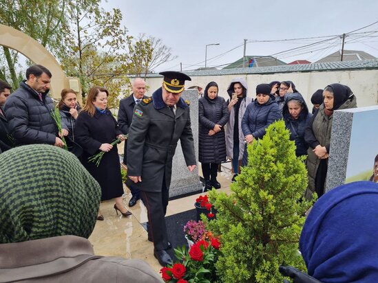 Cəsur Döyüşçünün dəfnindən 2 il keçir (FOTO)