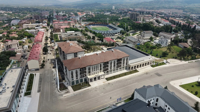 Prezident İlham Əliyev "Xankəndi" hotelinin açılışında iştirak edib