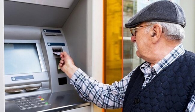 Nazir: "Pensiya yaşı 70 olsun – Ömür uzanıb, daha çox işləyin!"