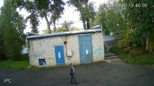 Rusiyada altı yaşlı oğlana məktəbin yaxınlığındakı qarajda təcavüz edilib – FOTO