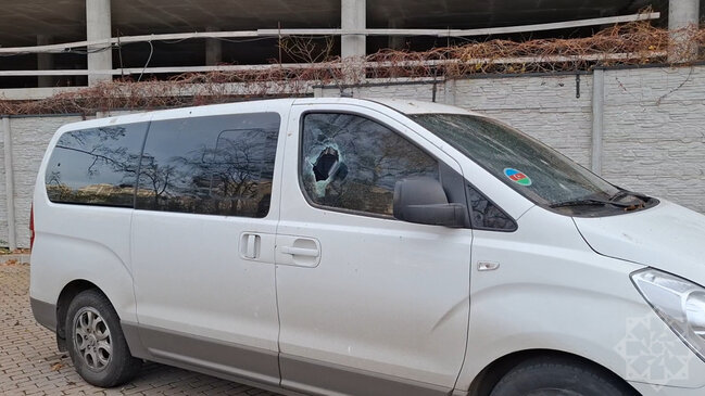 Kiyevə atılan "İskəndər"in qəlpələri səfirliyimizin binasına düşüb - Fotolar-Yenilənib