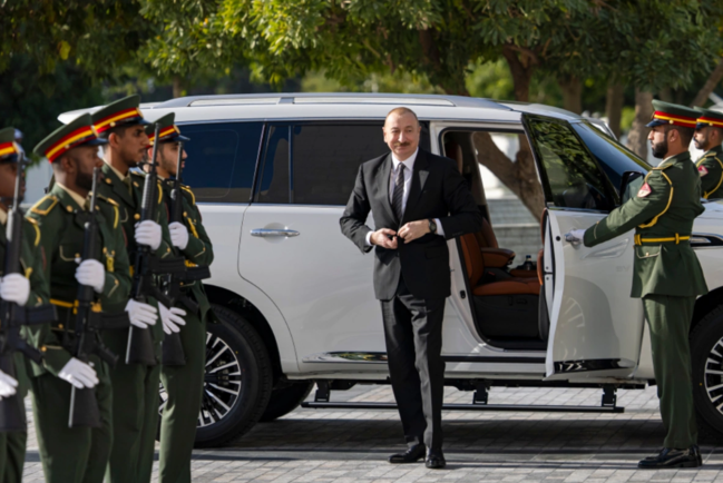 İlham Əliyevin Əbu-Dabidə Birləşmiş Ərəb Əmirliklərinin prezidenti ilə görüşü olub