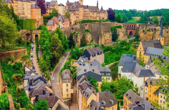 Bu, dünyanın ən zəngin ölkəsidir: sakinləri ayda 6000 avro qazanır