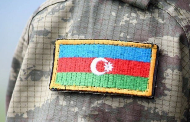 Qubada məzuniyyətə gələn əsgəri maşın vurdu