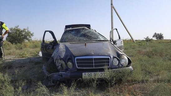 Kürdəmirdə avtomobil aşdı: Ölən və yaralananlar var - FOTO
