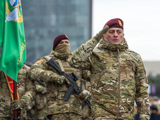 Azərbaycanda Ordu generalı rütbəsi kimə verilə bilər?