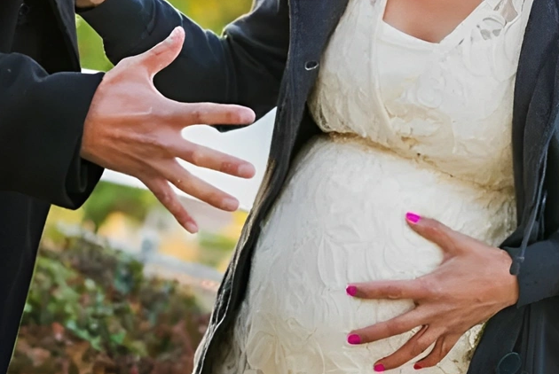 Sumqayıtda 31 yaşlı hamilə gəlin ərini bıçaqladı