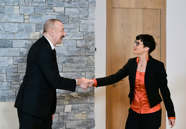 Prezident İlham Əliyev Davosda Avropa İttifaqının Genişlənmə üzrə komissarı Marta Kos ilə görüşüb