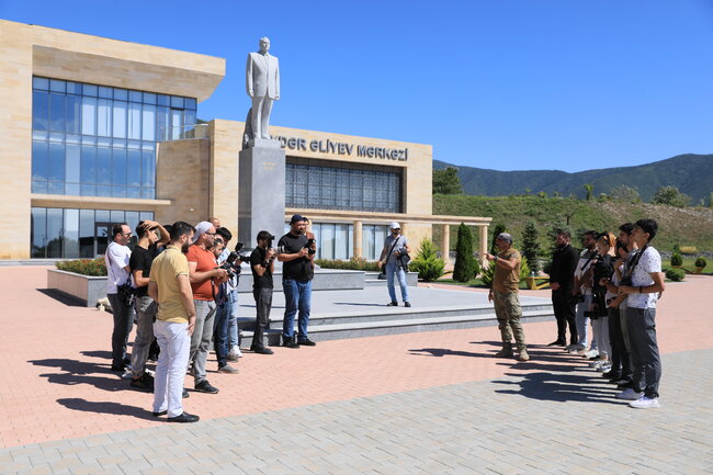 Gənc fotoqraflar üçün düşərgə başa çatıb