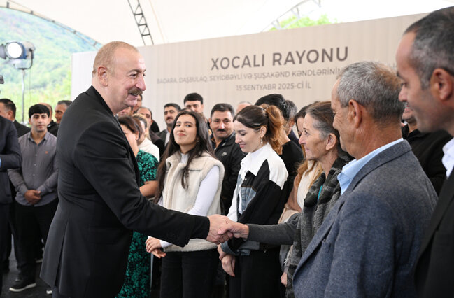 Prezident Xocalı sakinləri ilə görüşdü - Fotolar