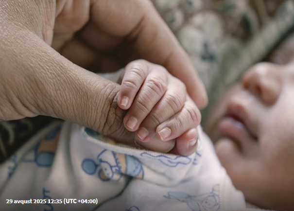 55 yaşlı qadın 17-ci övladını doğdu