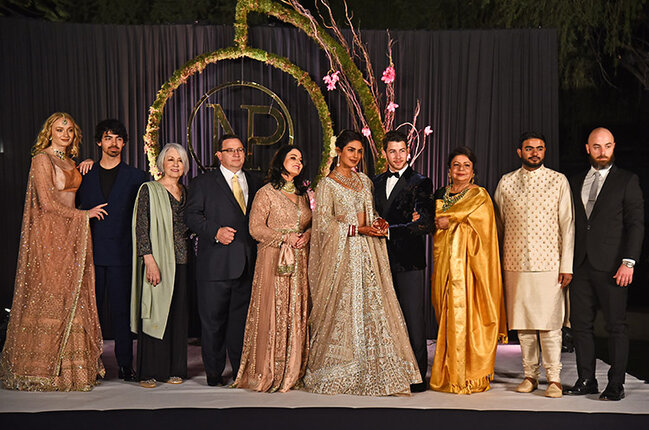 Priyanka Çopra özündən 10 yaş kiçik ərinə 20 milyonluq evində bunu hədiyyə etdi - FOTO