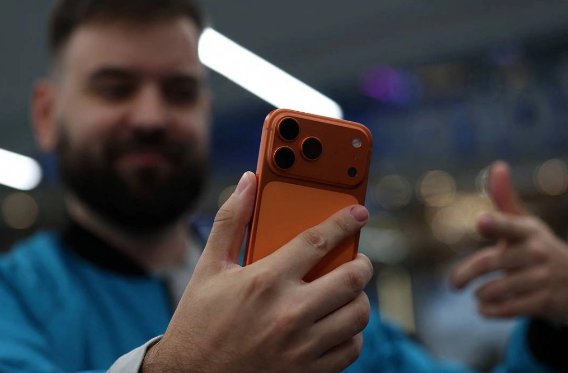 "Apple" istifadəçiləri şokda: Son yeniləmə smartfonları yararsız hala salıb?