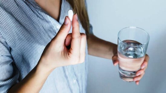 Ərinə əsəbiləşən qadın 10-dan çox həb içdi