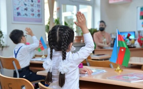 Daha bir məktəb distant təhsilə keçdi