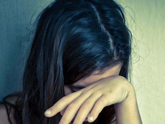 Salyanda DƏHŞƏTLİ OLAY: Özündən 5 yaş kiçik qızı zorladı