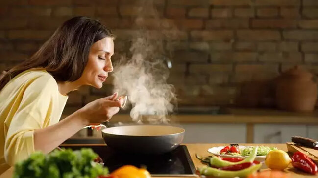 Kalori saymadan formada qal: Bədəninizi yormayacaq sağlam reseptləri