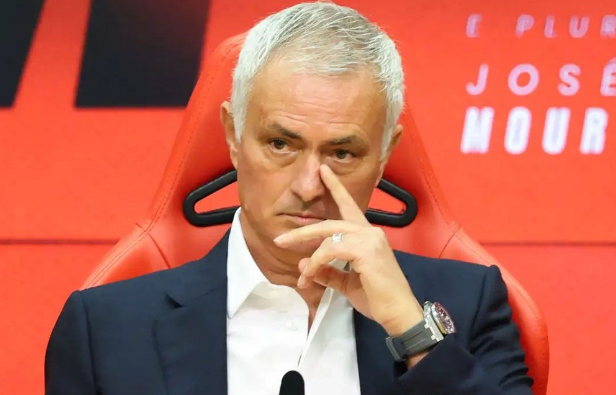 "Benfika"da oyun öncəsi virusa yoluxma həyəcanı: Mourinyodan ilk açıqlama