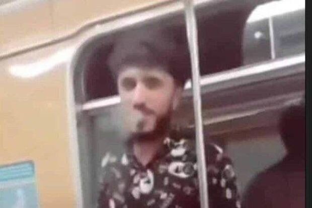 Metroda siqaret çəkən şəxs saxlanıldı