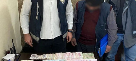 Dilənçinin cibindən çıxan pullar hamını ŞOKA SALDI