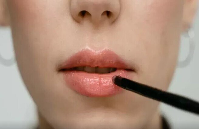 Dodaq balzamı, göz damcıları, əl kremi - Zərərliadi məhsullar