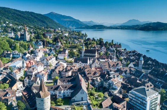 Dubaydan köçənlər İsveçrə şəhərini seçirlər