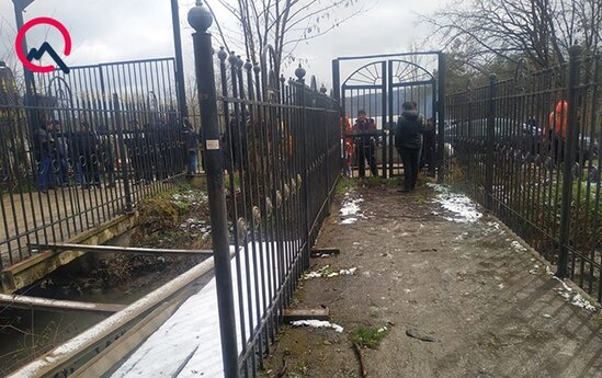 "Düşərgədə mindən çox azərbaycanlı var, sərhədi keçə bilmirik" - VİDEO