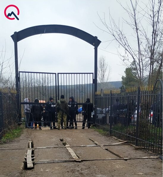 "Düşərgədə mindən çox azərbaycanlı var, sərhədi keçə bilmirik" - VİDEO