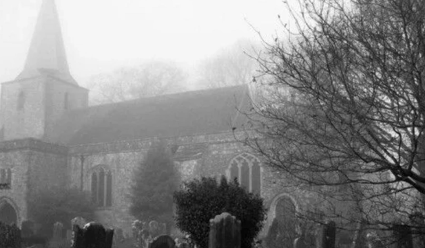 "Ginnesin Rekordlar Kitabı"na düşüb: İngiltərədə KABUSLARLA dolu kəndin sirri