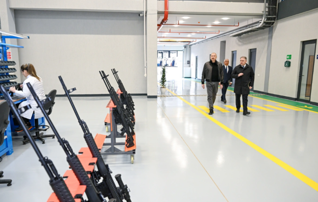 İlham Əliyev Tərtər elektromexanika zavodunun yenidənqurmadan sonra açılışında iştirak edib