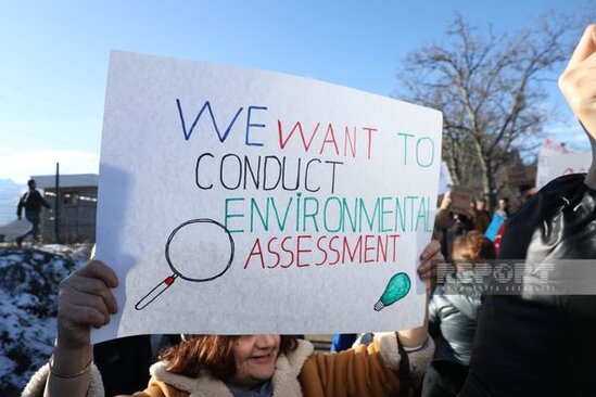 Azərbaycanlı etirazçıların qarşısına çıxan sülhməramlıların polkovniki sərxoş imiş - YENİLƏNİB + VİDEO