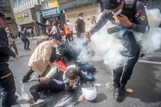 İstanbulda 1 May yürüşü etmək istəyən 212 nəfər saxlanıldı