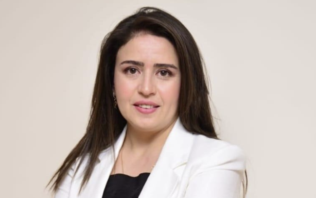 Direktor əməkdaşdan işdən çıxmağı tələb edir?