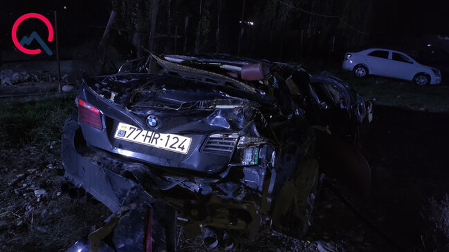 "BMW" körpüdən aşdı - 3 nəfər öldü - Fotolar