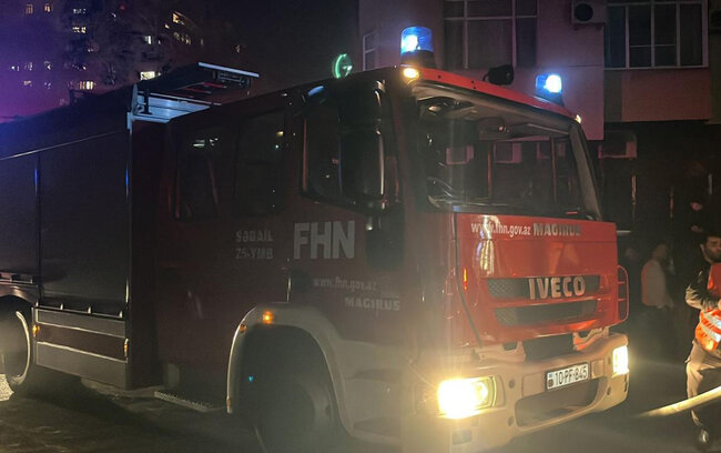Yanğın binanın elektrik şaxtasında baş verib - Rəsmi