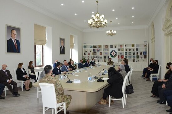 Bakı Şəhər İcra Hakimiyyətində "Böyük qayıdış" kitabının təqdimatı keçirilib