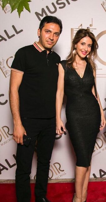 İTV-nin tanınmış aparıcısının əri ilə FOTOSU