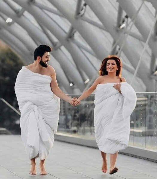 Yorğanla yarıçılpaq fotosessiya edən azərbaycanlı gənclər QINANDILAR - FOTO