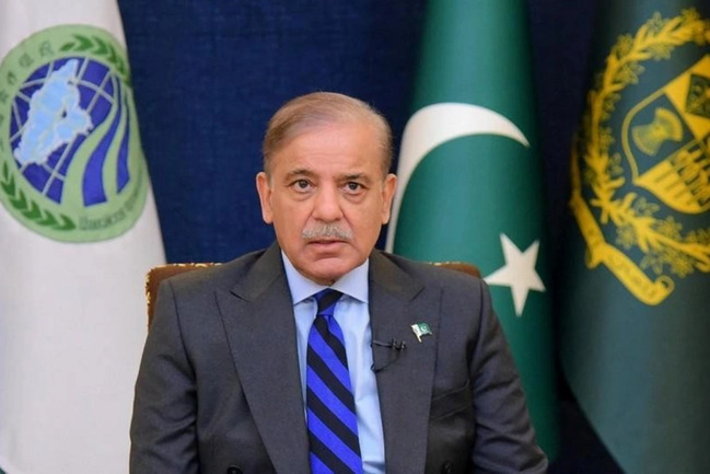 Şahbaz Şərif: Bu gün burada möhtəşəm hadisəni qeyd edən güclü Azərbaycan xalqını görürəm